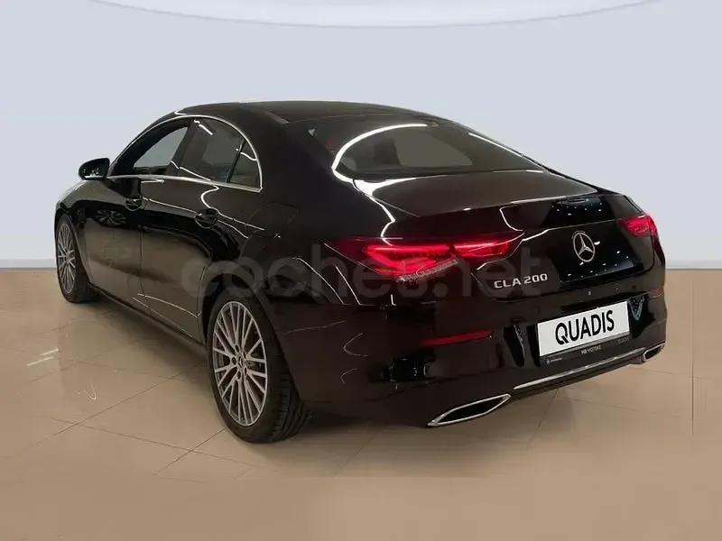 Usado Mercedes CLA200 163 CV (119 kW) 2022 Negro Berlina