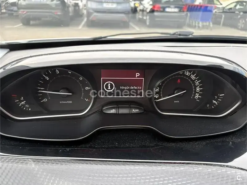 Usado Peugeot 208 GT-line 110 CV (80 kW) 2017 Blanco Utilitario