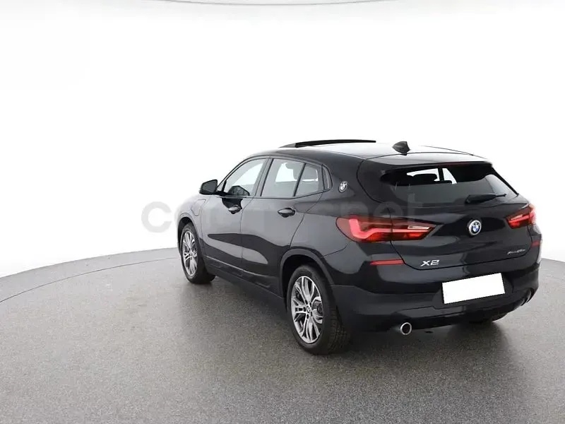 Käytetty BMW X2 Comfort Edition 136 HP (100 kW) 2022 Musta Katumaasturi