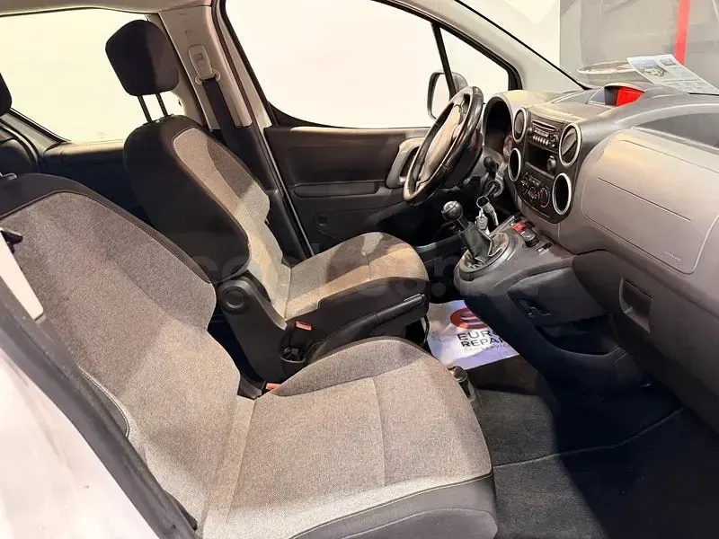 Usado Citroën Berlingo Feel 100 CV (73 kW) 2018 Blanco Monovolumen