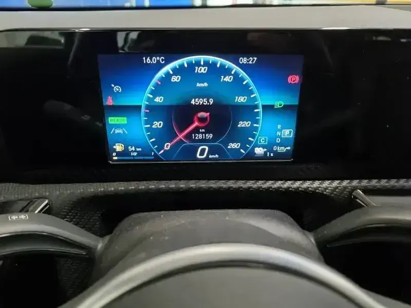 Usado Mercedes A250 218 CV (160 kW) 2021 Blanco Berlina