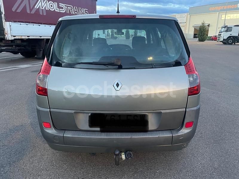 Usado Renault Grand Scénic II Expression 105 CV (77 kW) 2007 Beige Monovolumen