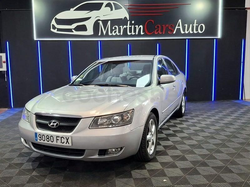 Usado Hyundai Sonata Comfort 140 CV (102 kW) 2006 Gris / plata Berlina