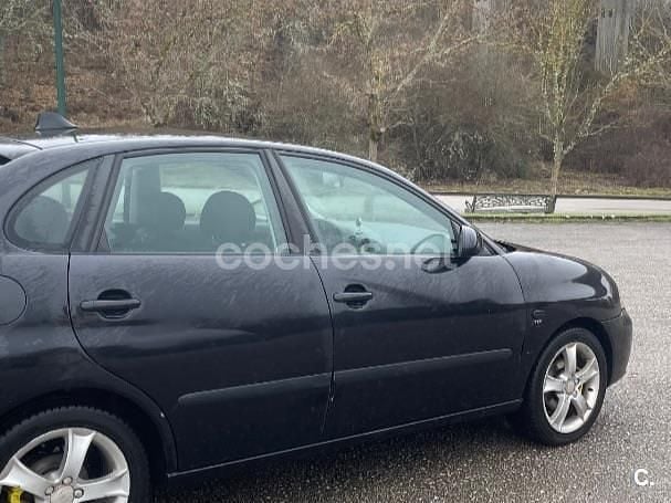 Usado Seat Ibiza 100 CV (73 kW) 2006 Negro Utilitario