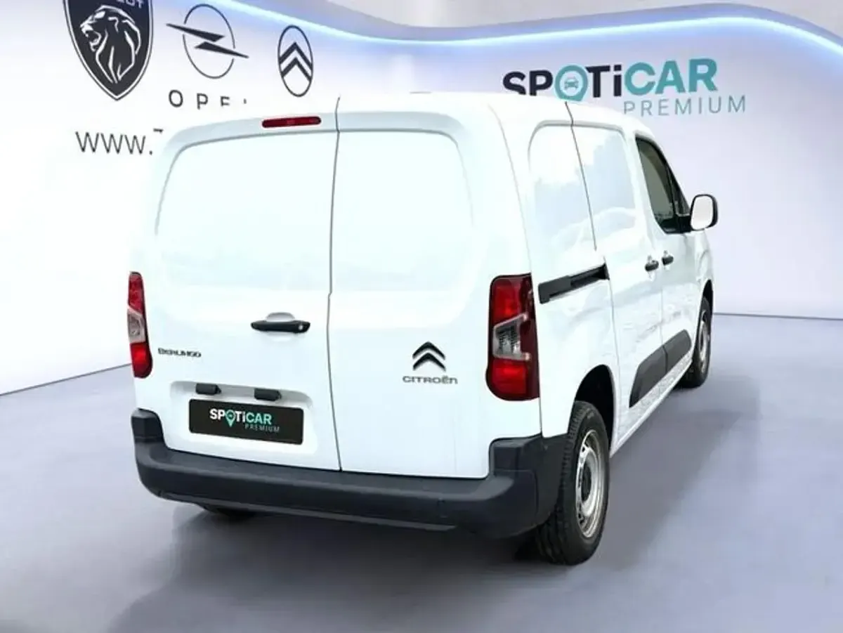Usado Citroën Berlingo 102 CV (75 kW) 2022 Blanco Monovolumen