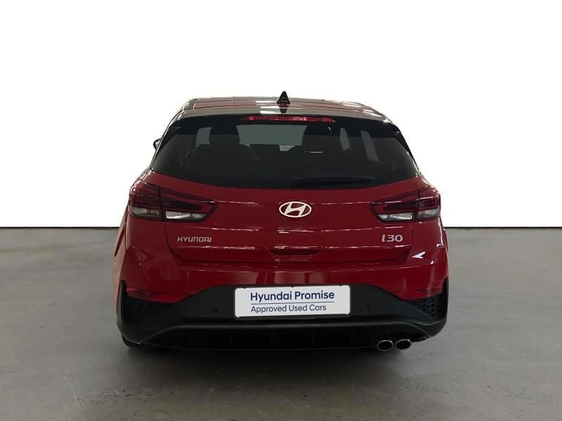 Usado Hyundai i30 N Line 100 CV (73 kW) 2025 Rojo