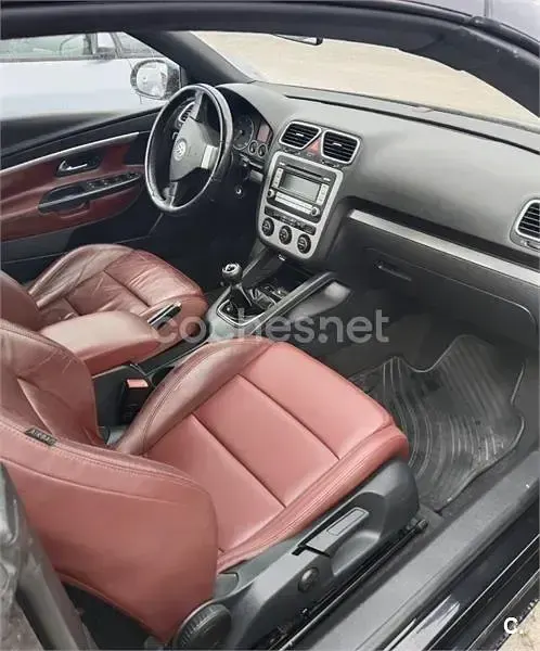 Usado VW Eos 140 CV (102 kW) 2008 Negro Descapotable