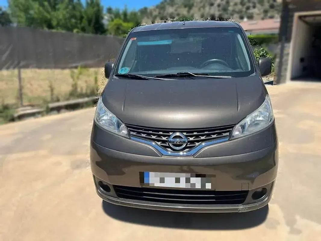 Usado Nissan Evalia Comfort 110 CV (80 kW) 2017 Marrón Monovolumen