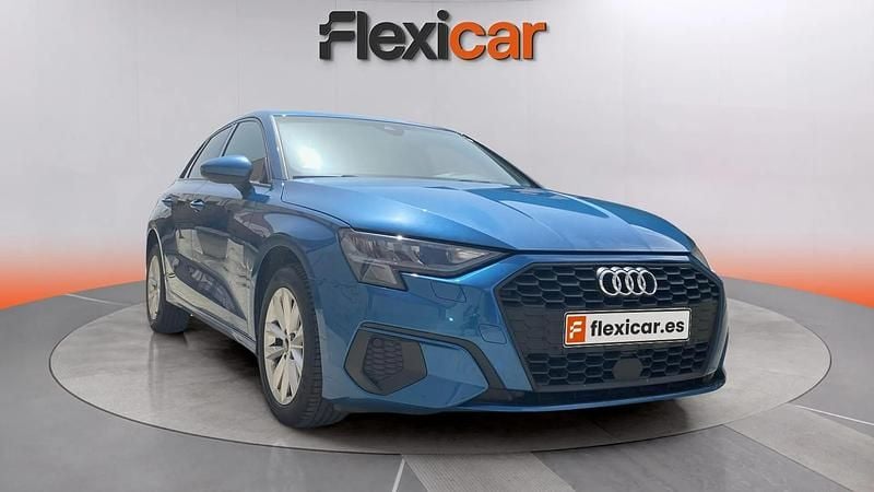 Käytetty Audi A3 Premium 111 HP (81 kW) 2023 Sininen Sedan