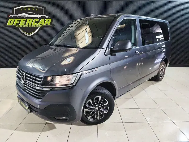 Usado VW Caravelle Trendline 114 CV (83 kW) 2021 Gris / plata Van