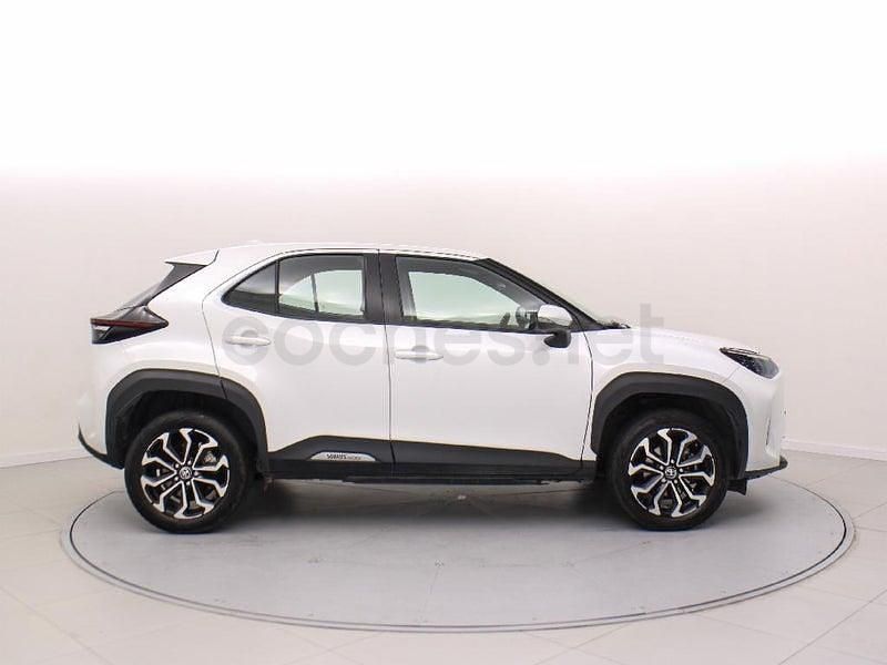 Usado Toyota Yaris Cross Active 116 CV (85 kW) 2024 Blanco SUV