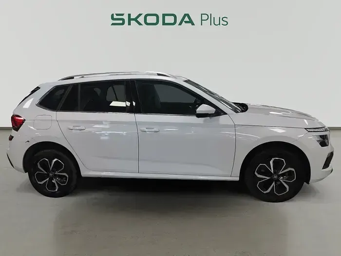 Usado Skoda Kamiq Selection 115 CV (84 kW) 2025 Blanco SUV