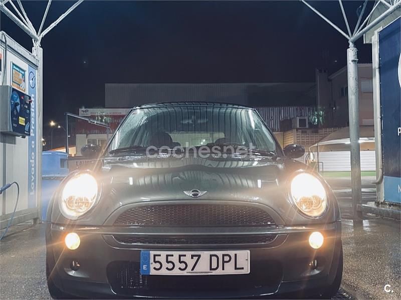 Usado Mini Cooper 115 CV (84 kW) 2005 Gris / plata Utilitario