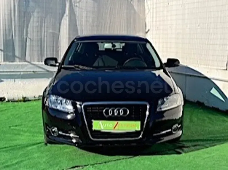 Usado Audi A3 Sportback Ambition 105 CV (77 kW) 2012 Negro Utilitario
