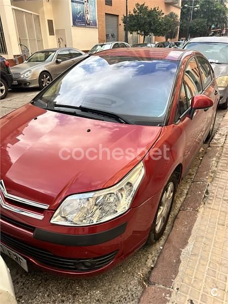 Usado Citroën C4 92 CV (67 kW) 2007 Rojo Berlina