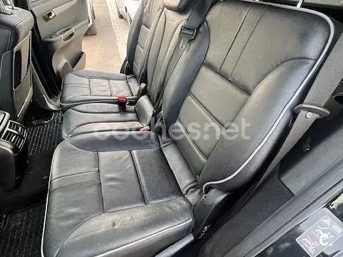 Usado Mercedes R350 265 CV (194 kW) 2012 Negro Monovolumen