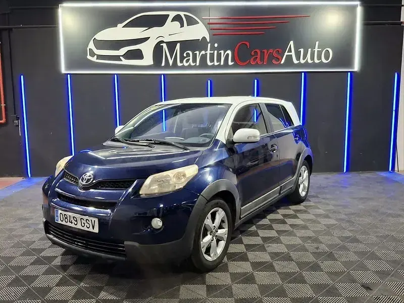 Usado Toyota Urban Cruiser Active 101 CV (74 kW) 2010 Azul Utilitario