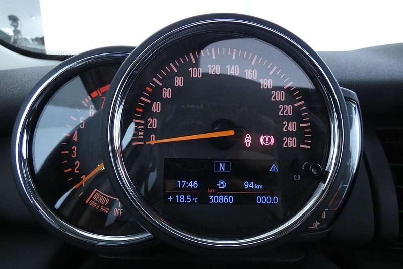 Usado Mini ONE 102 CV (75 kW) 2019 Blanco Utilitario