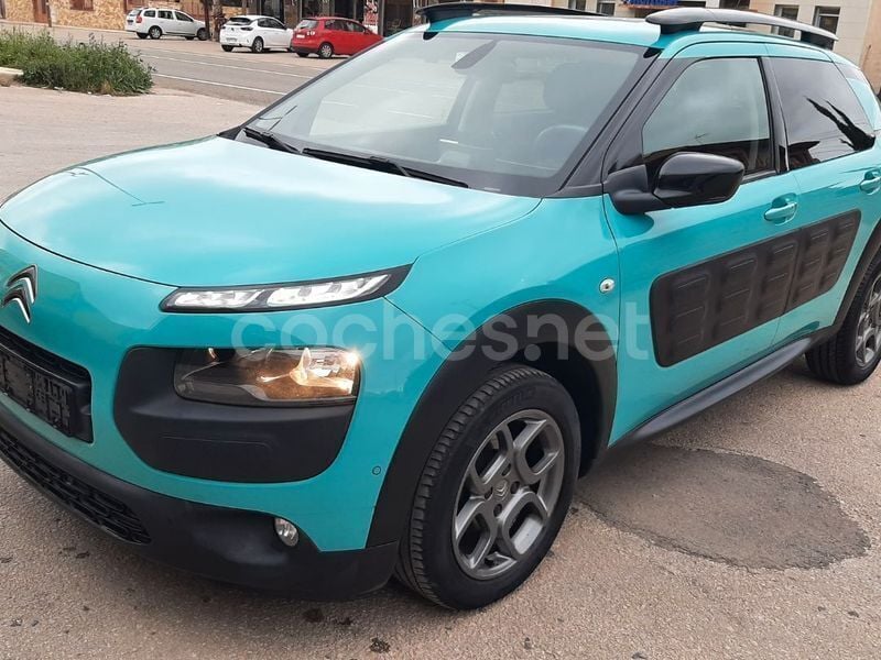 Usado Citroën C4 Cactus Business Class 100 CV (73 kW) 2015 Azul Utilitario