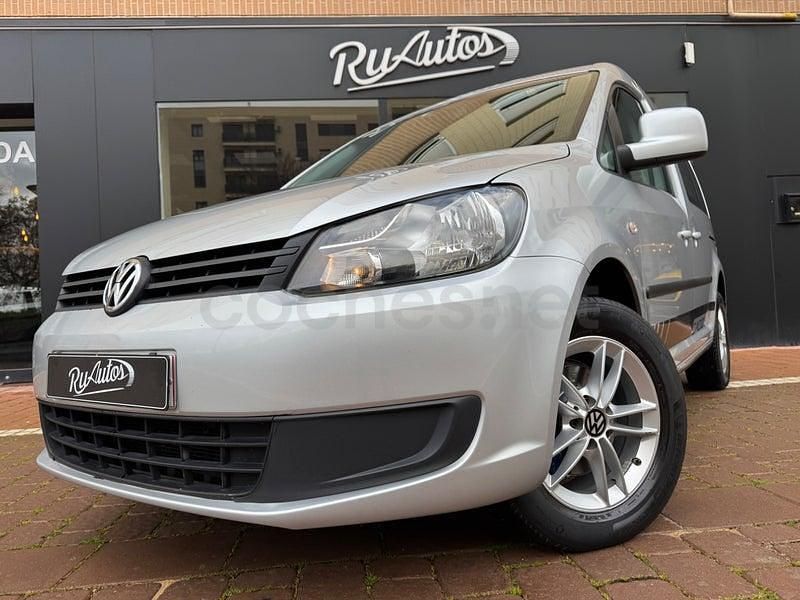Usado VW Caddy Trendline 102 CV (75 kW) 2012 Gris / plata Monovolumen