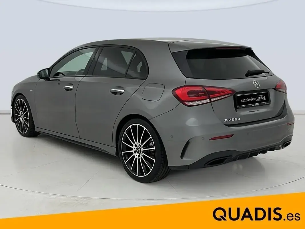 Usado Mercedes A200 150 CV (110 kW) 2022 Gris Berlina