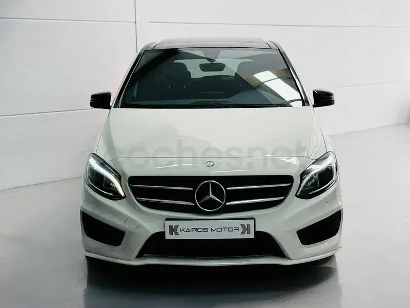 Usado Mercedes B200 AMG line 136 CV (100 kW) 2015 Blanco Monovolumen