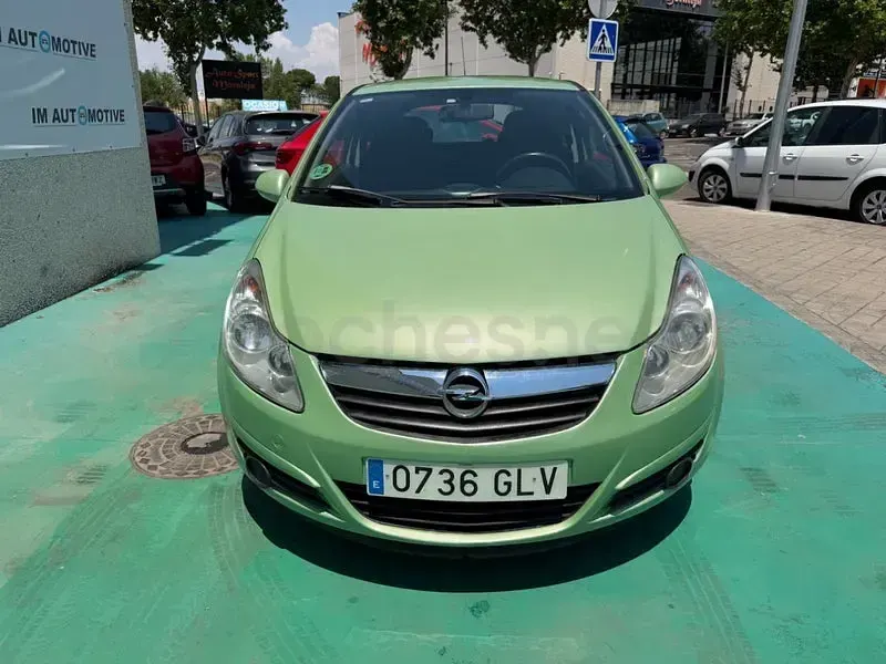 Usado Opel Corsa 90 CV (66 kW) 2009 Verde Utilitario