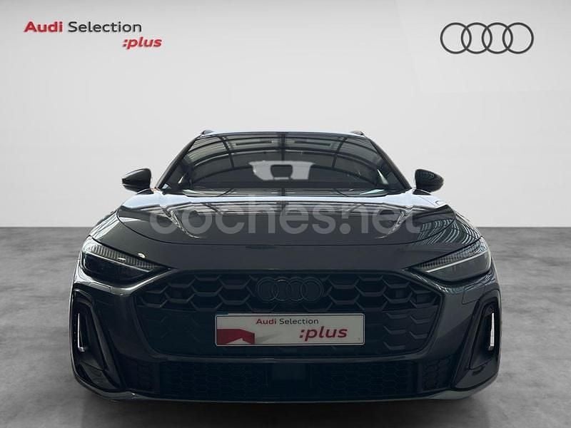Usado Audi A5 Ambiente 204 CV (150 kW) 2024 Gris / plata Coupe