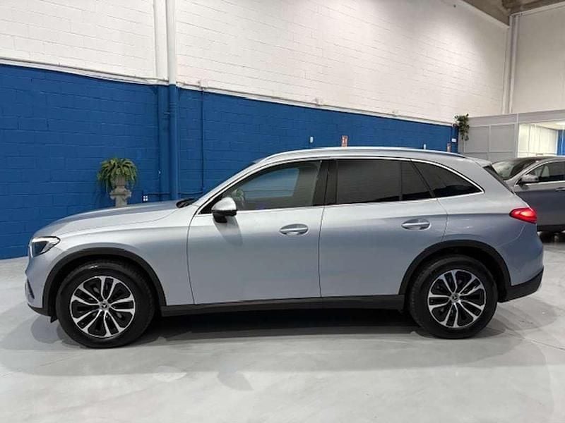 Usado Mercedes GLC220 197 HP (144 kW) 2023 Prateado SUV