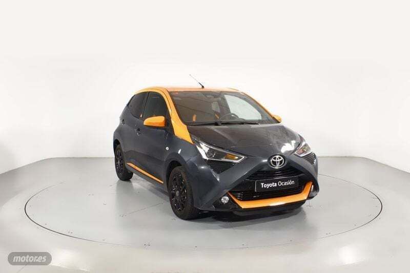 Gris Usado 2021 Toyota Aygo X-clusiv Utilitario | 15.700 € (Caro) - Imagen 1/4