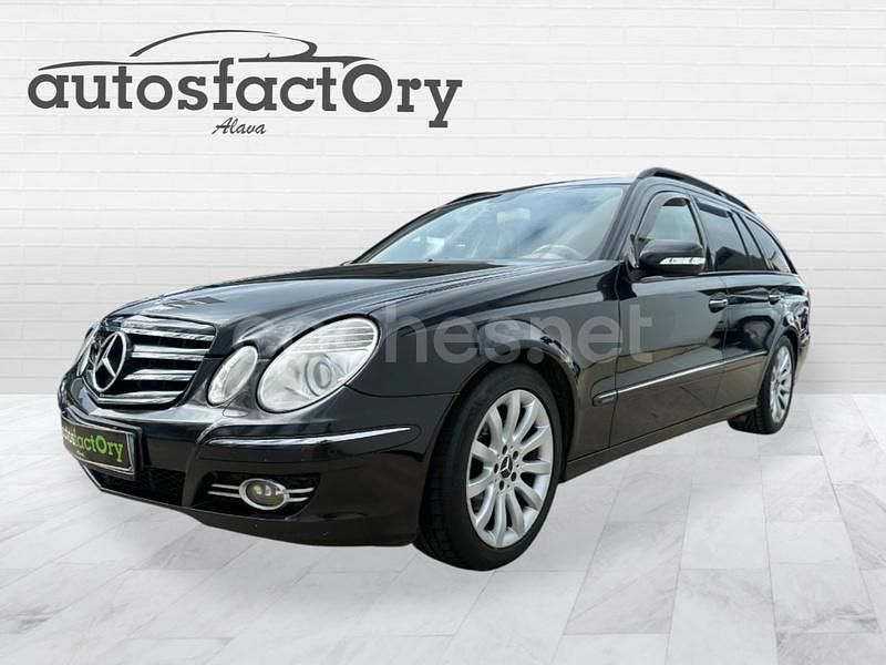 Negro Usado 2006 Mercedes E280 Classic Familiar | 5990 € - Imagen 1/4