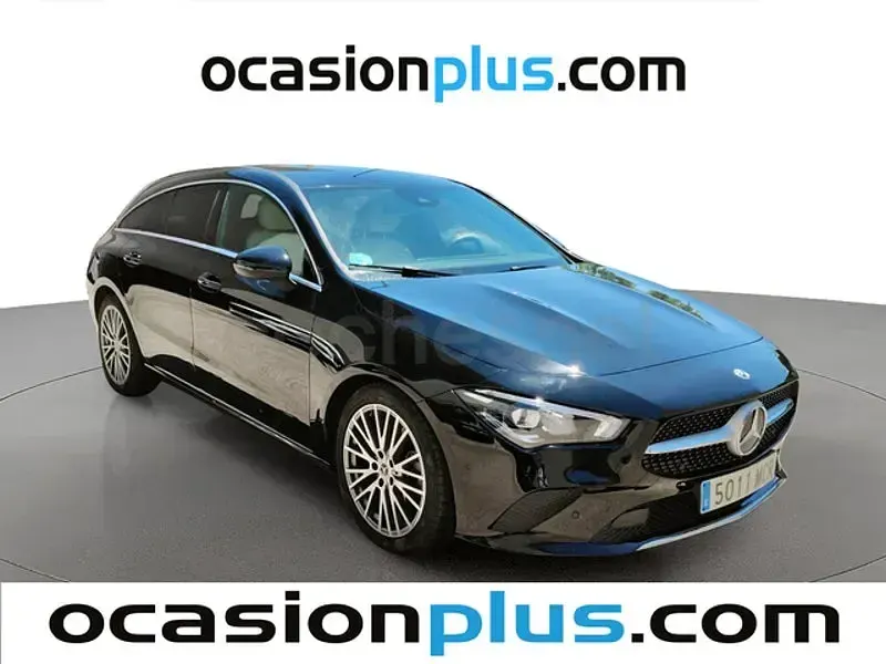 Usado Mercedes CLA220 Shooting Brake 190 CV (139 kW) 2022 Negro Familiar