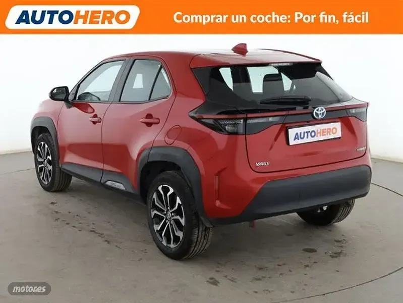 Usado Toyota Yaris Cross Active 116 CV (85 kW) 2022 Rojo SUV