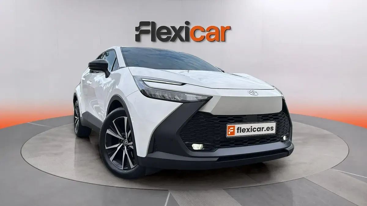 Begagnad Toyota C-HR Active 140 HK (102 kW) 2024 SUV