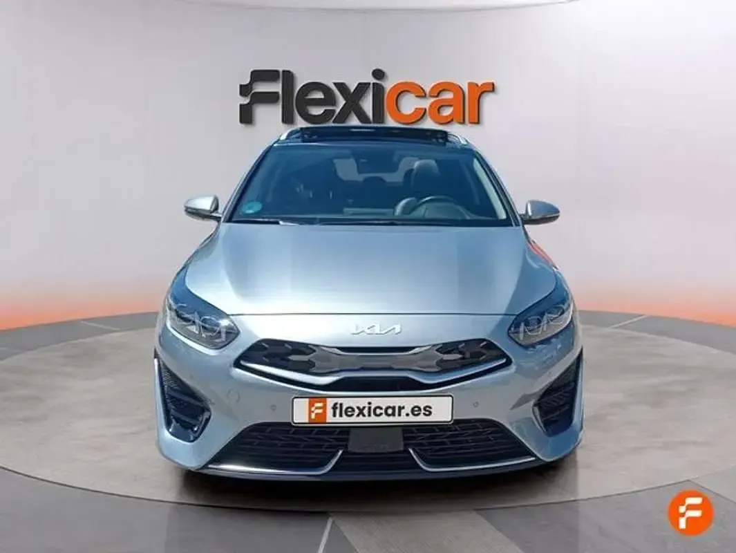Usado Kia Ceed 141 CV (103 kW) 2023 Gris Utilitario
