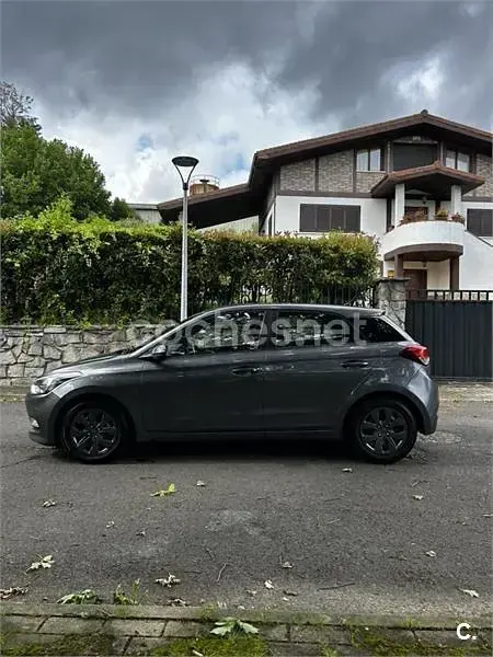 Occasion Hyundai i20 84 ch (61 kW) 2018 Gris Berline