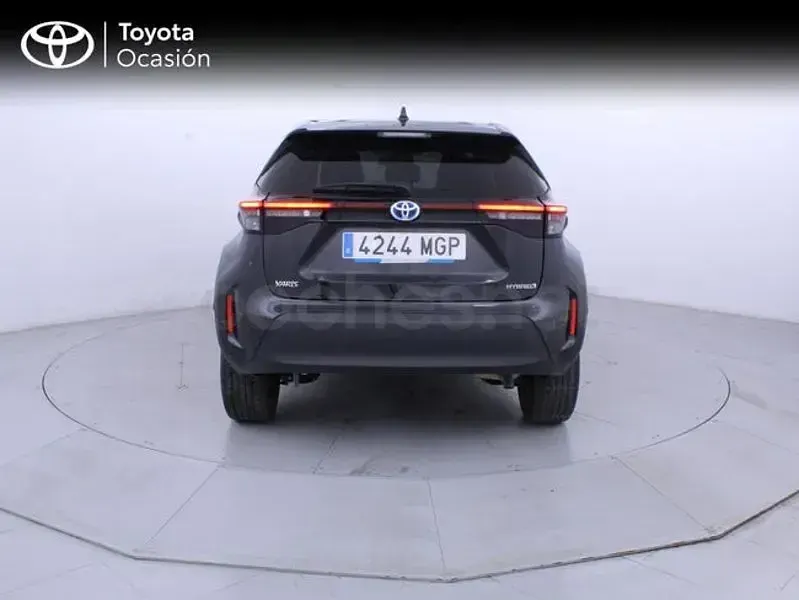 Usado Toyota Yaris Cross Active 116 CV (85 kW) 2023 Negro SUV