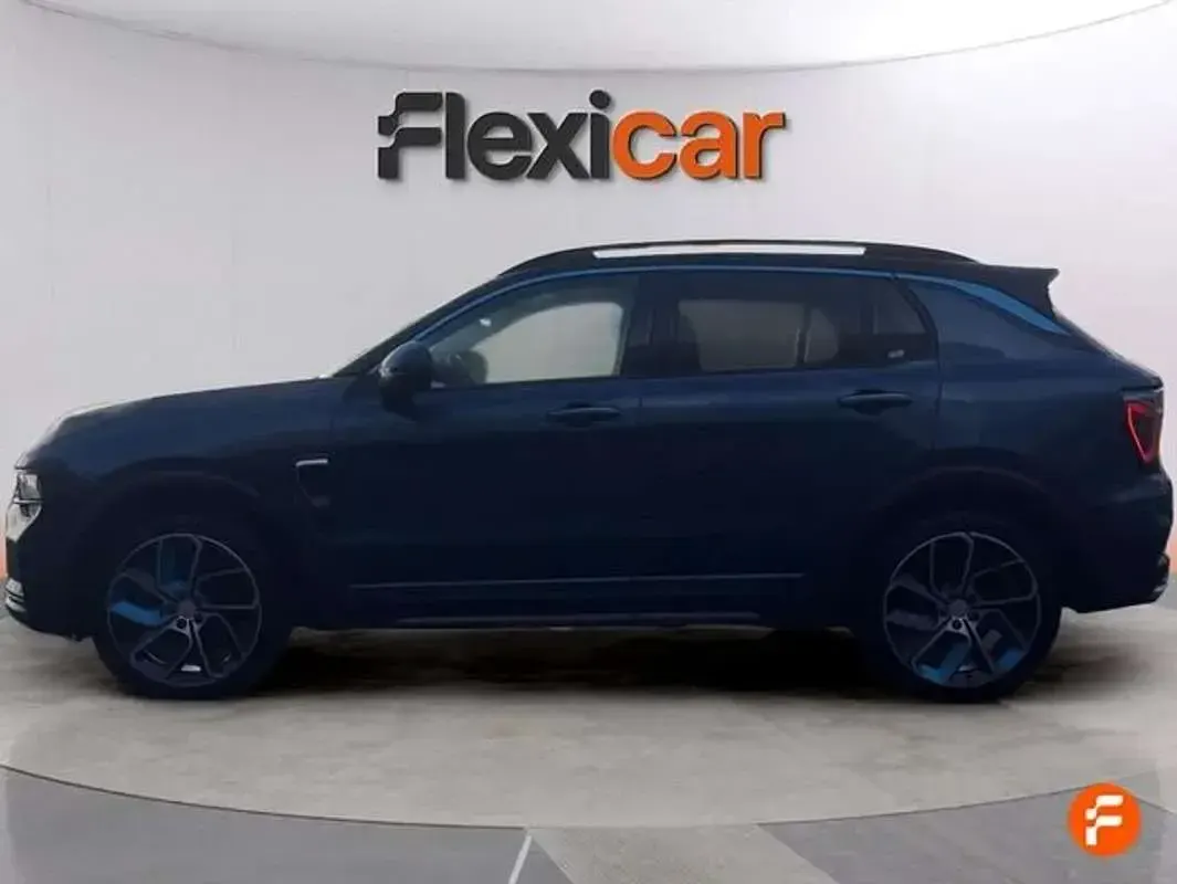 Begagnad Lynk & Co 01 261 HK (191 kW) 2024 Blå SUV