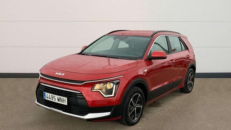 Usado Kia Niro 141 CV (103 kW) 2024 Rojo SUV