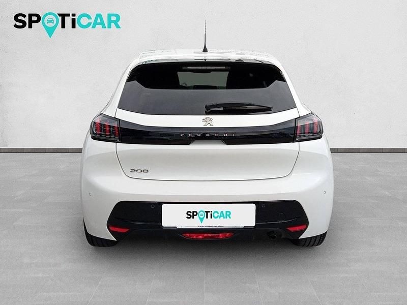 Usado Peugeot 208 Allure 100 CV (73 kW) 2022 Blanco Utilitario