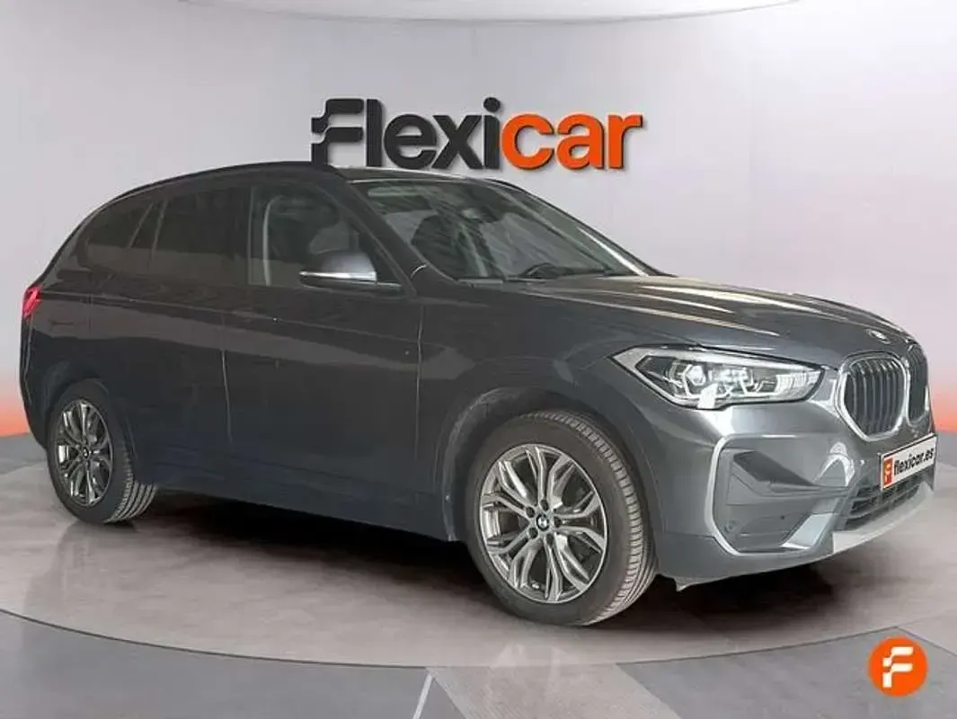 Usado BMW X1 140 CV (102 kW) 2021 Gris SUV