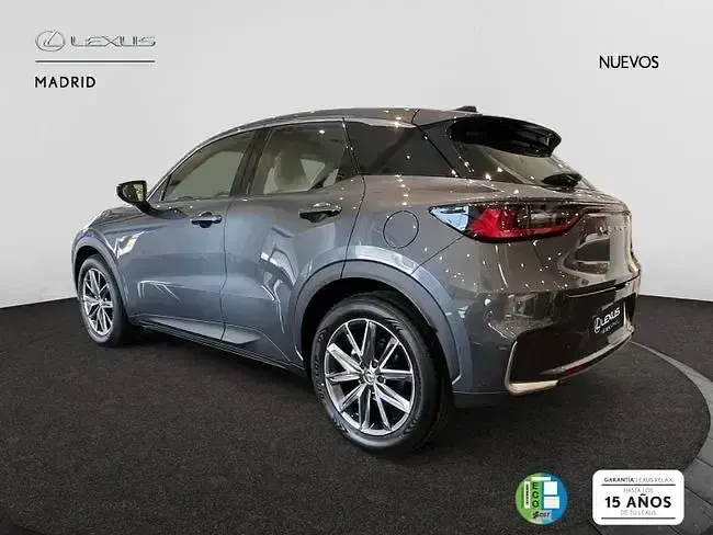 Nuevo Lexus LBX 136 CV (100 kW) 2026 Gris SUV