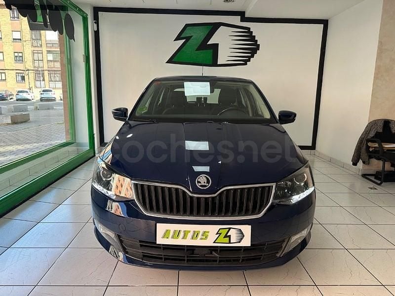 Usado Skoda Fabia Ambition 75 CV (55 kW) 2018 Azul Berlina