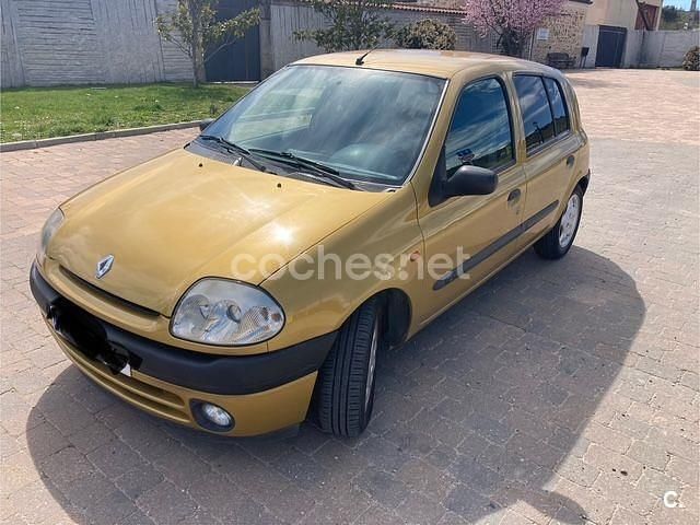 Amarillo Usado 1999 Renault Clio II Berlina | 3050 € (Precio justo) - Imagen 1/4