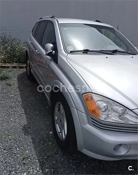 Usado SsangYong Kyron Limited 141 CV (103 kW) 2006 Gris / plata SUV