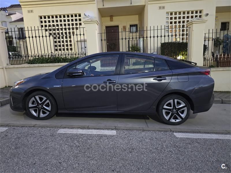Usado Toyota Prius 122 CV (89 kW) 2018 Gris / plata Utilitario