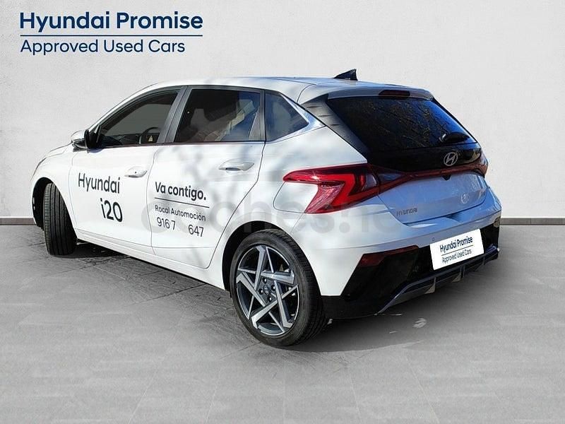 Usado Hyundai i20 100 CV (73 kW) 2025 Blanco Utilitario