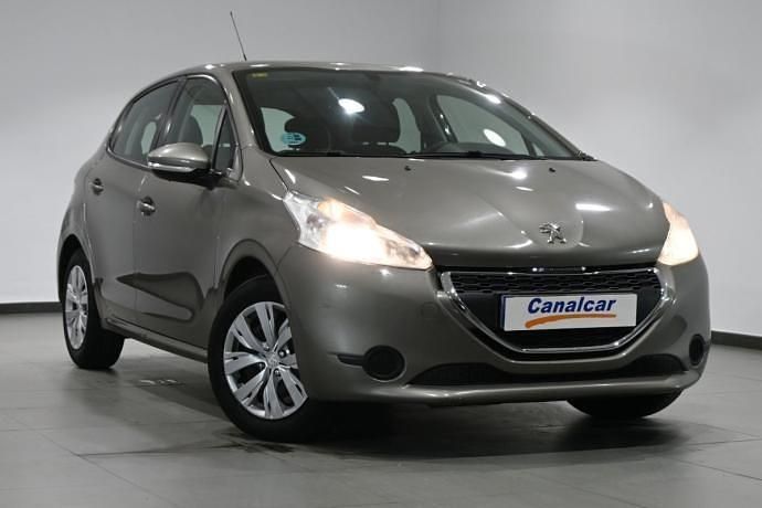 Usado Peugeot 208 Active 82 CV (60 kW) 2013 Gris Utilitario