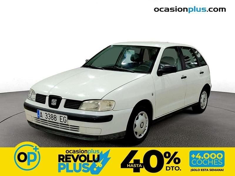 Usado Seat Ibiza Stella 60 CV (44 kW) 2000 Blanco Utilitario