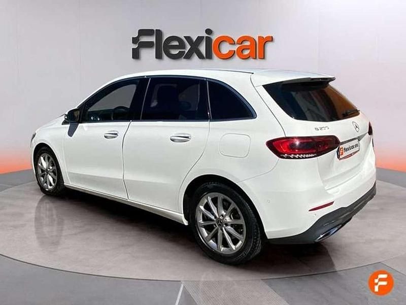 Usado Mercedes B200 163 CV (119 kW) 2021 Blanco Monovolumen